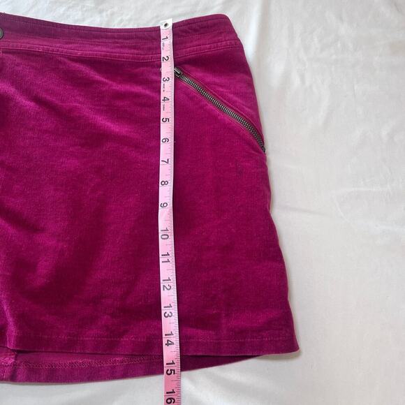 ✨KUHL Women’s Size 6 mini Skirt wine Corduroy Button Front Mini Casual Pockets - Picture 6 of 6
